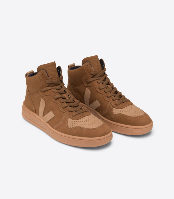 VEJA NUBUCK CAMEL DESERT