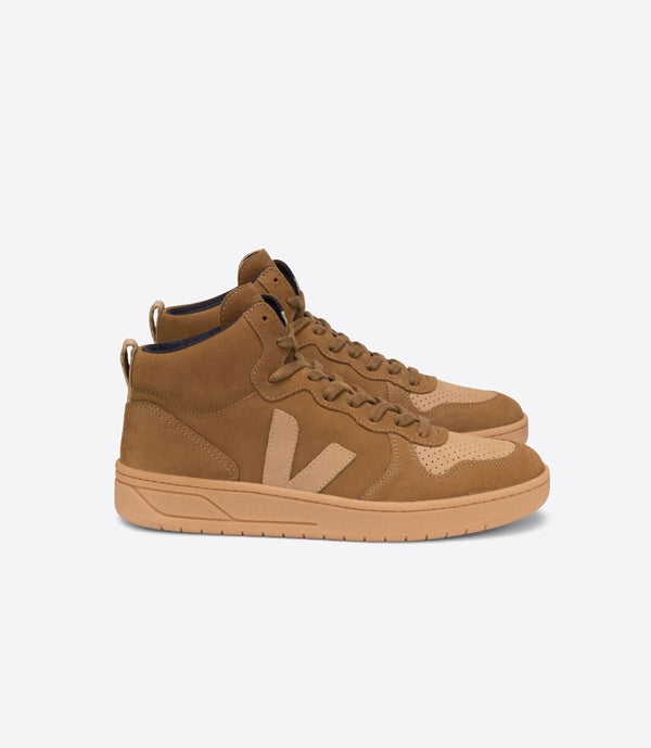 VEJA NUBUCK CAMEL DESERT