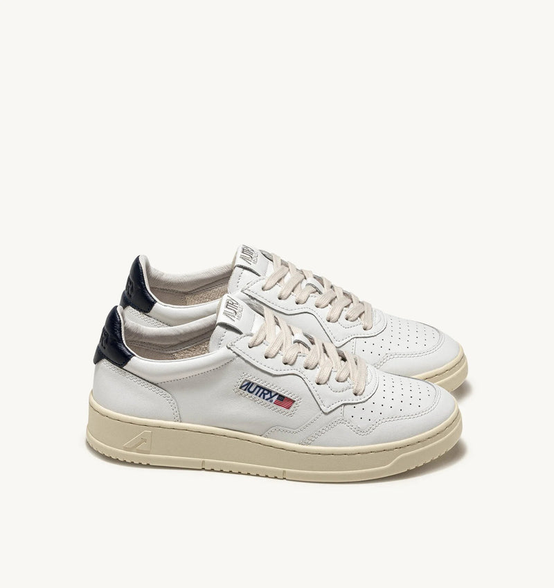 AUTRY SNEAKERS UOMO SNEAKERS MEDALIST LOW IN PELLE BIANCA E SPACE